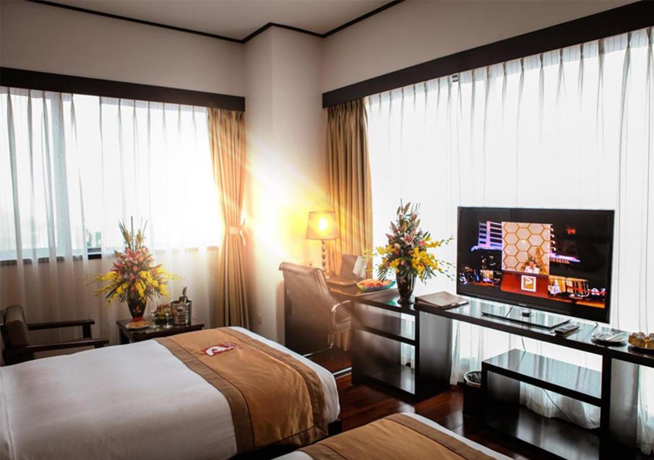 Halong Palace Hotel Ha Long Exterior photo